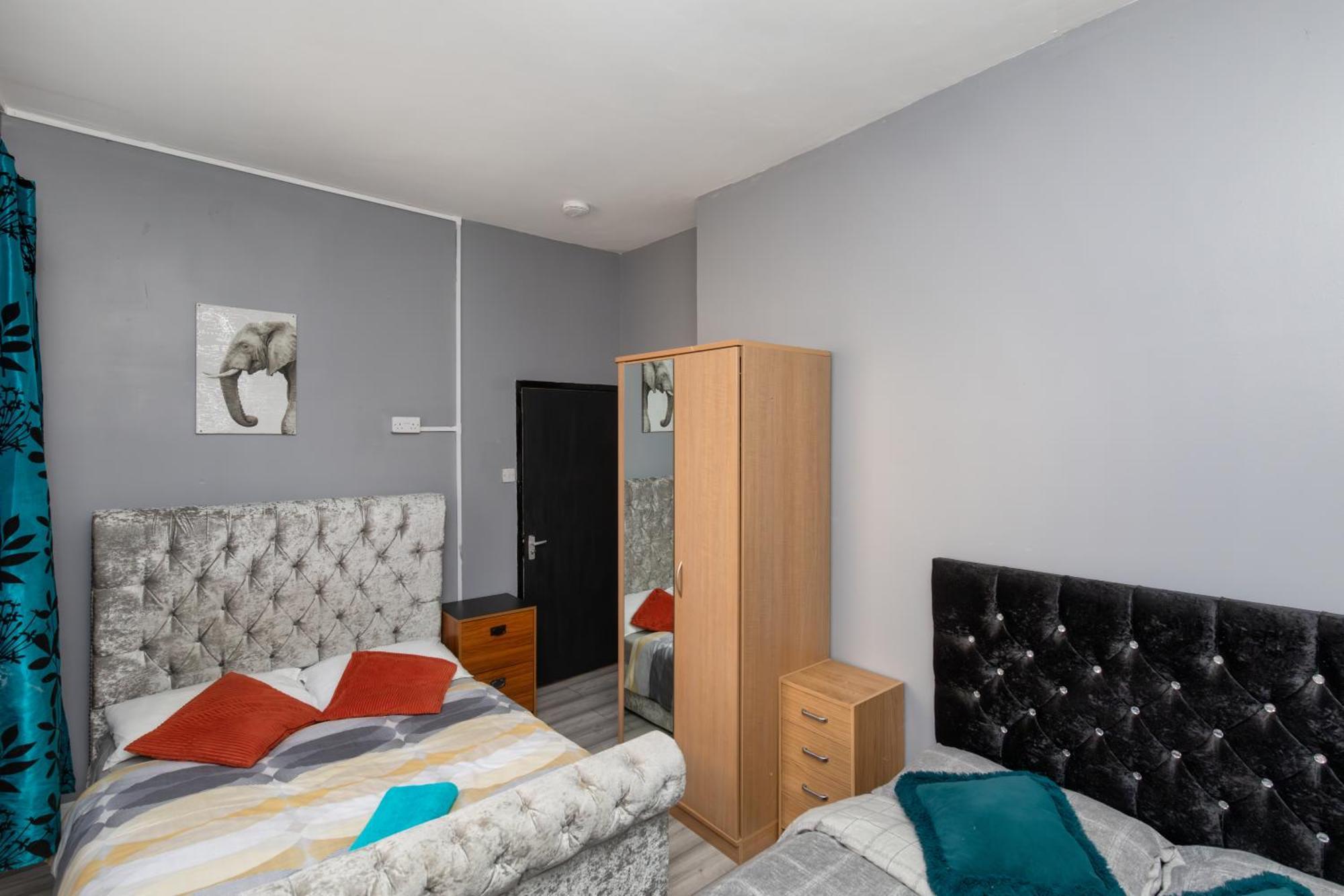 Newcastle City Centre Super Spacious Town House Free Parking And Wi-Fi 외부 사진