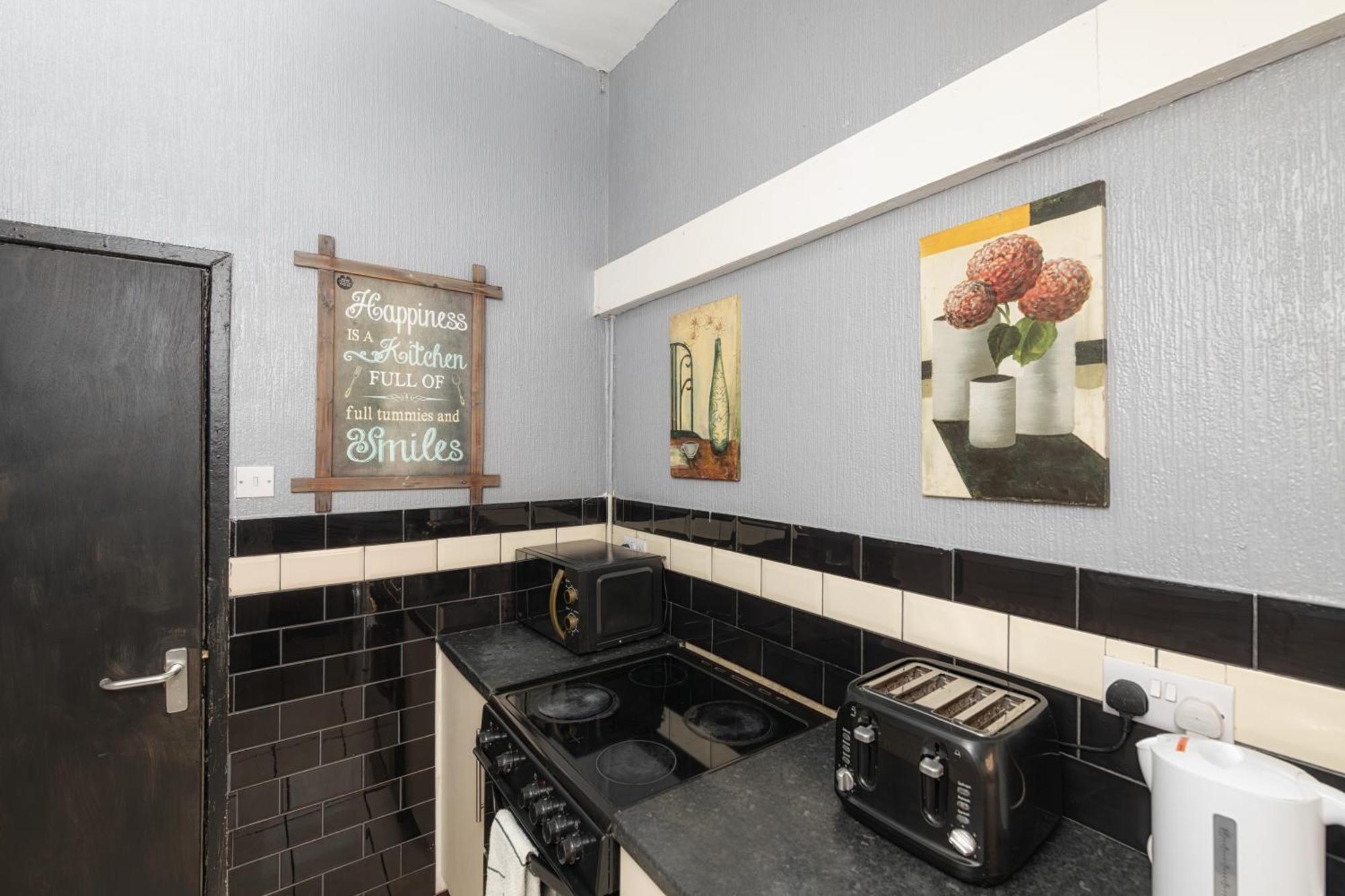 Newcastle City Centre Super Spacious Town House Free Parking And Wi-Fi 외부 사진